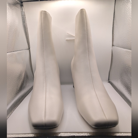 French Connection Women's Tess Zip Elegant White Ankle Boots with Snakeskin Heel - Picture 6 of 8